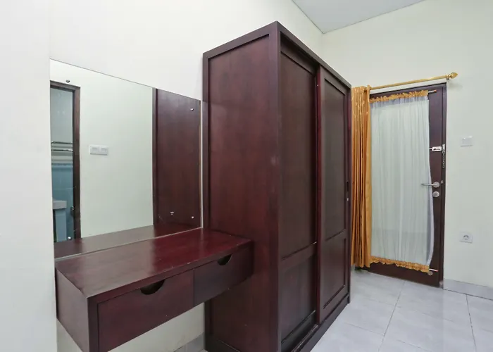 Reddoorz At Benesari 2 Legian Kuta Lombok